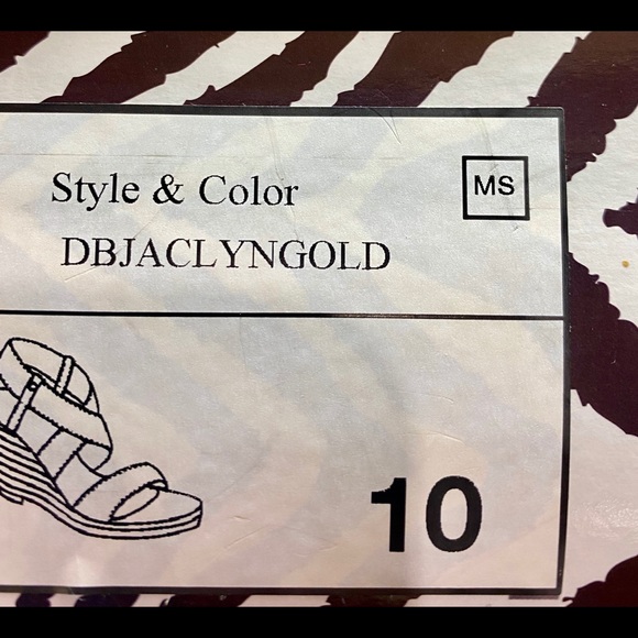 Dana Buchman Gold Wedge Heel Sandals New in Box - Picture 4 of 5